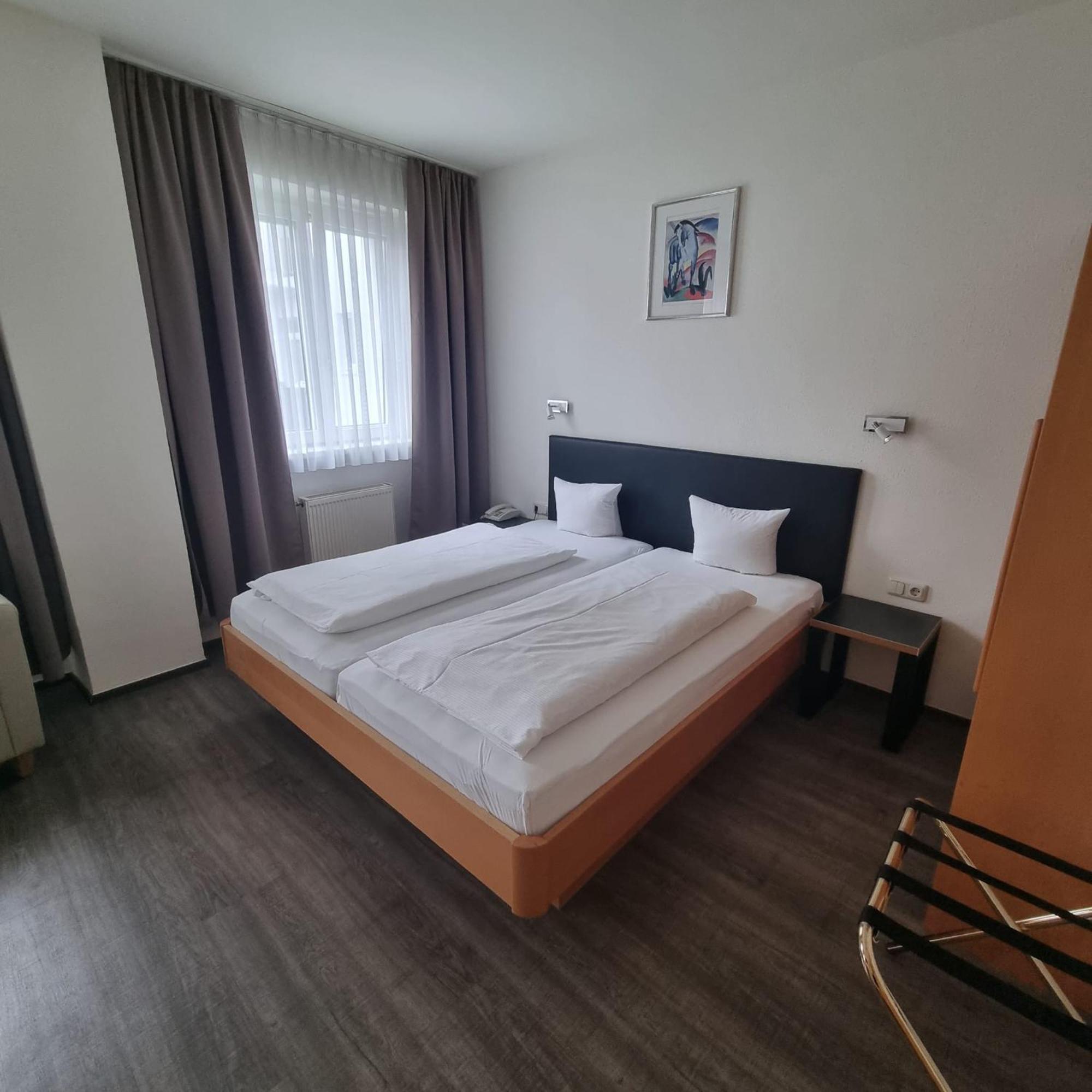 Hotel Central Брегенц Екстериор снимка